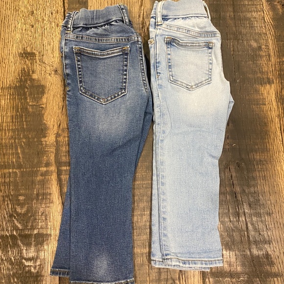 Toddler Gap Jeans - Picture 2 of 4